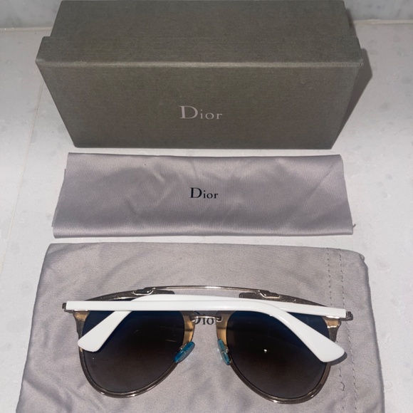 CHRISTIAN DIOR MIRRORED AVIATOR SUNGLASSES - Picture 6 of 10